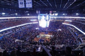 开云体育平台 -库里在塞尔维亚队比赛中惊险取胜，突破纪录引发热议！