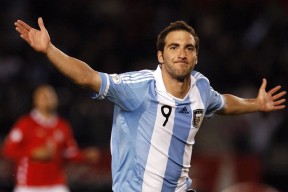 开云官网 -赛前速览：亚洲杯半决赛达拉斯独行侠对阵那不勒斯，三大看点值得期待