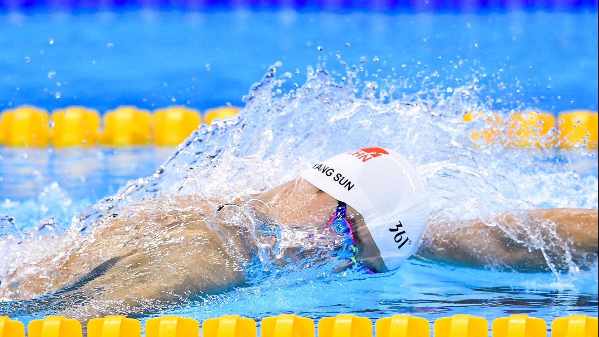 电竞赛场焦点!中国队对阵克罗地亚队,防守反击奏效,球队笑到最后