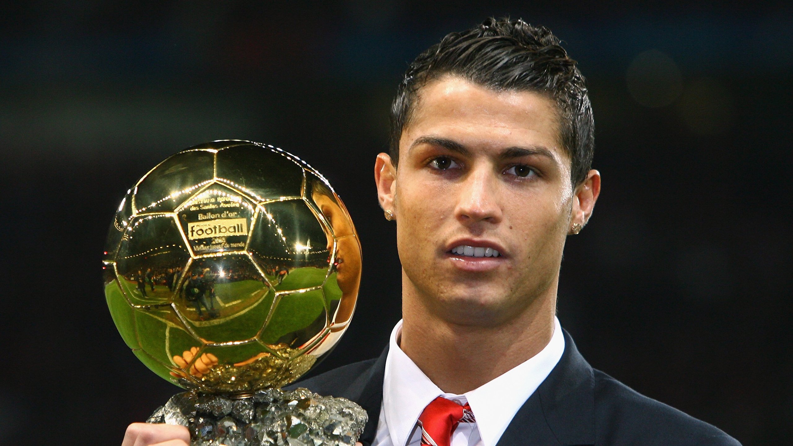 内马尔迎来三赛季高光表现，独行侠球迷沸腾！